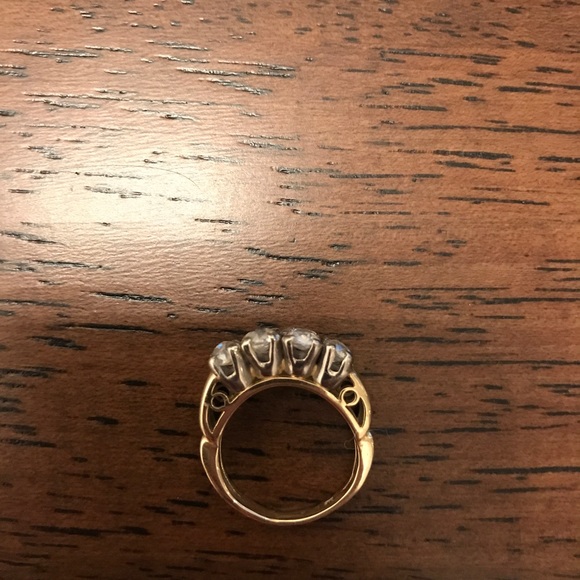 Vintage Old Mine Cut Diamond Ring / Yellow Gold - Picture 4 of 6